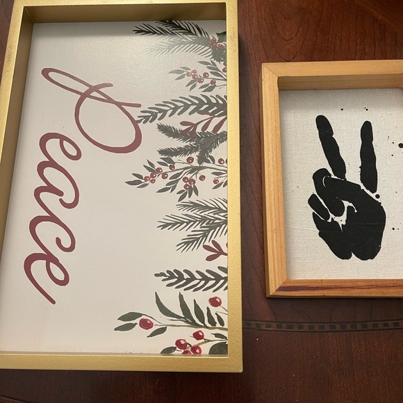 Two peace decorative wall plaques. - Picture 2 of 6